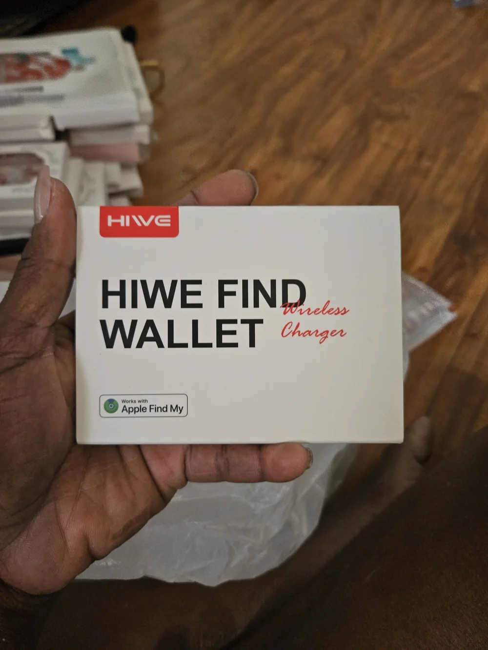 HIWE Find Wallet Wireless Charger - PINK